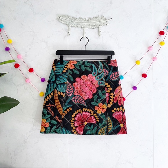 FARM Rio Dresses & Skirts - Farm Rio SMALL Quilted Floral Skirt